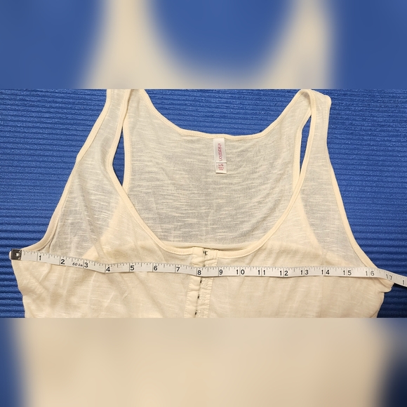 NEW NEVER WORN TOP SIZE LARGE SEE MEASUREMENTS IN PICS. - Picture 8 of 8